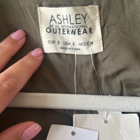 Buckle Olive  Coat - Picture 6 of 11